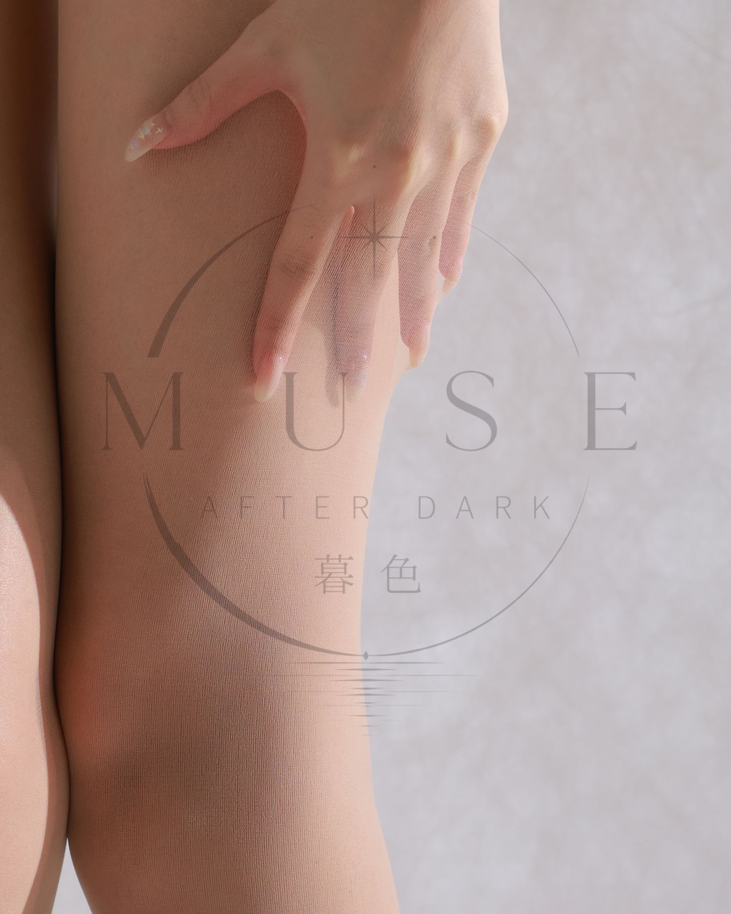 Whisper Melt Series 0.1D Mesh-Waist Seamless Sheer Pantyhose